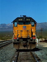 UP 3658 West.  Kelso, CA.