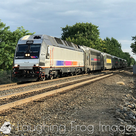 NJT 4525, Garfield NJ.