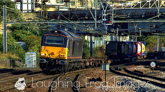 67 005 diesel at Stratford - 1